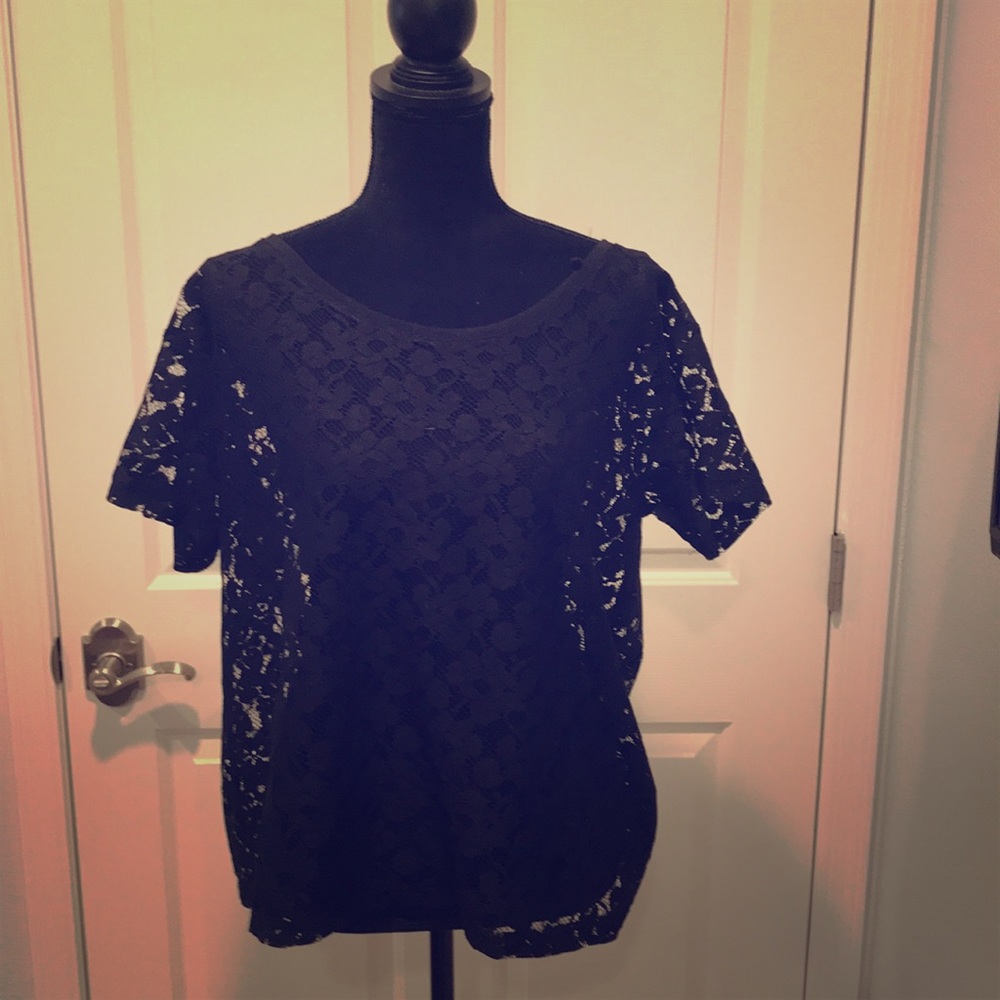 Black t shirt
